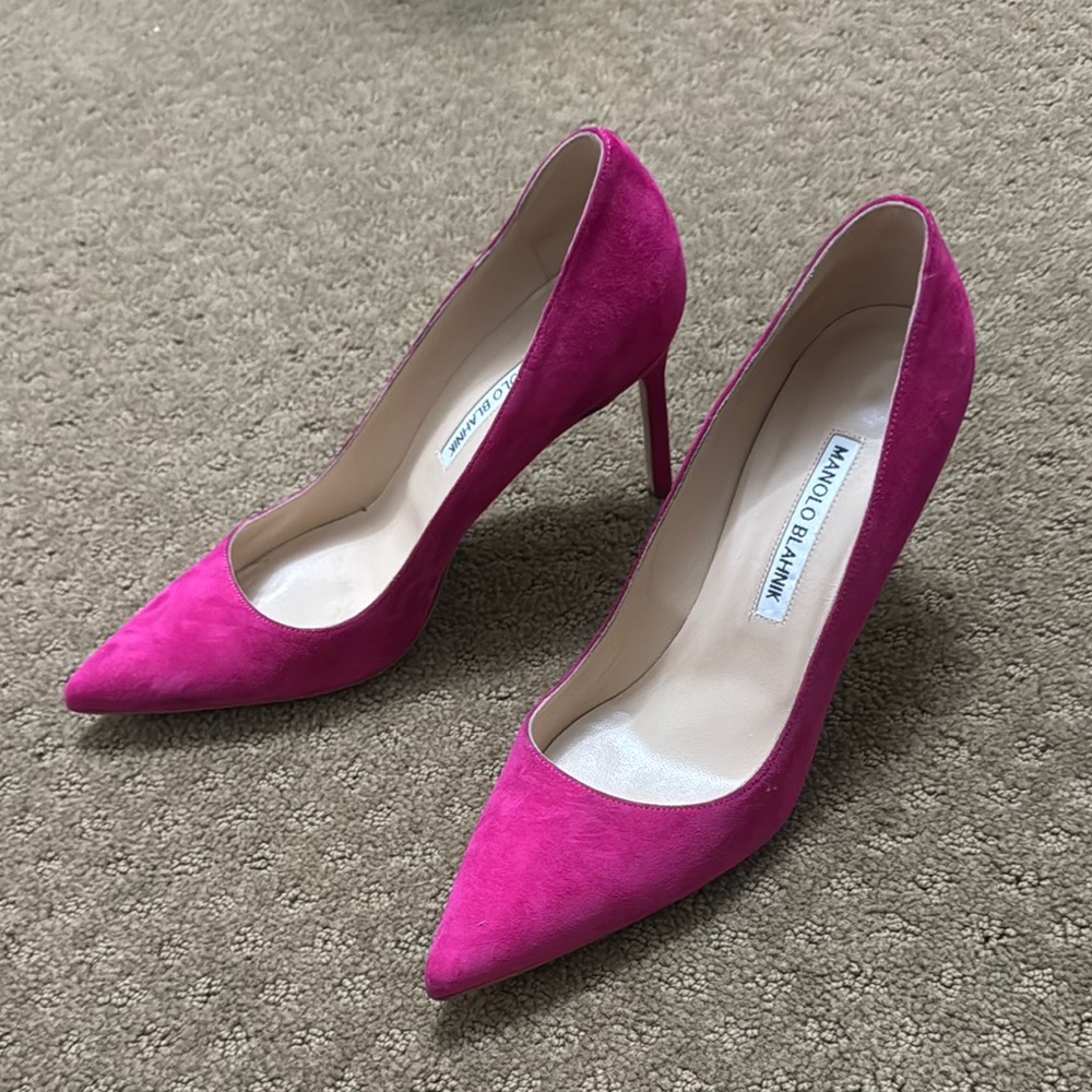Manolo Blahnik Pink Suede Pumps